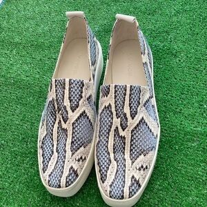 Vince Saxon 2 Leather Platform Slip-On Snakeskin Sneakers Size 6.5 New V-4